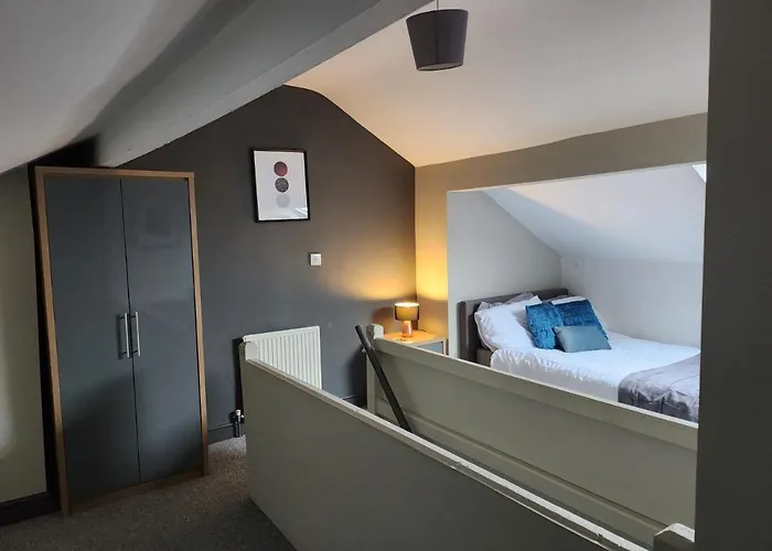 Wonderful, Woodville, Comfortable, Budget, Friendly * 리즈