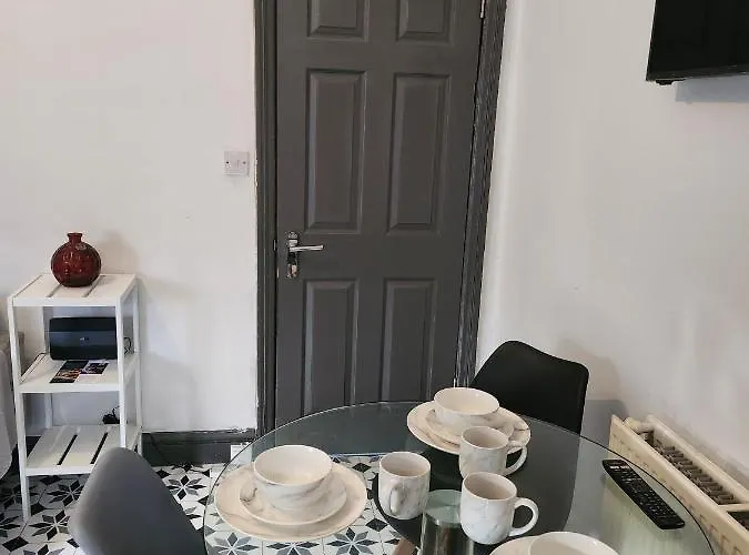 Wonderful, Woodville, Comfortable, Budget, Friendly Hotel Leeds (West Yorkshire)