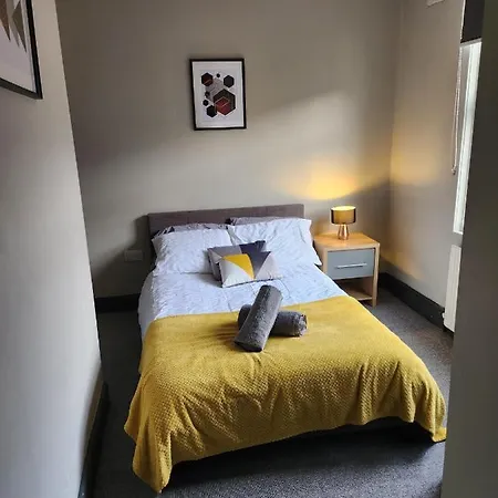 Wonderful, Woodville, Comfortable, Budget, Friendly * Leeds (West Yorkshire)